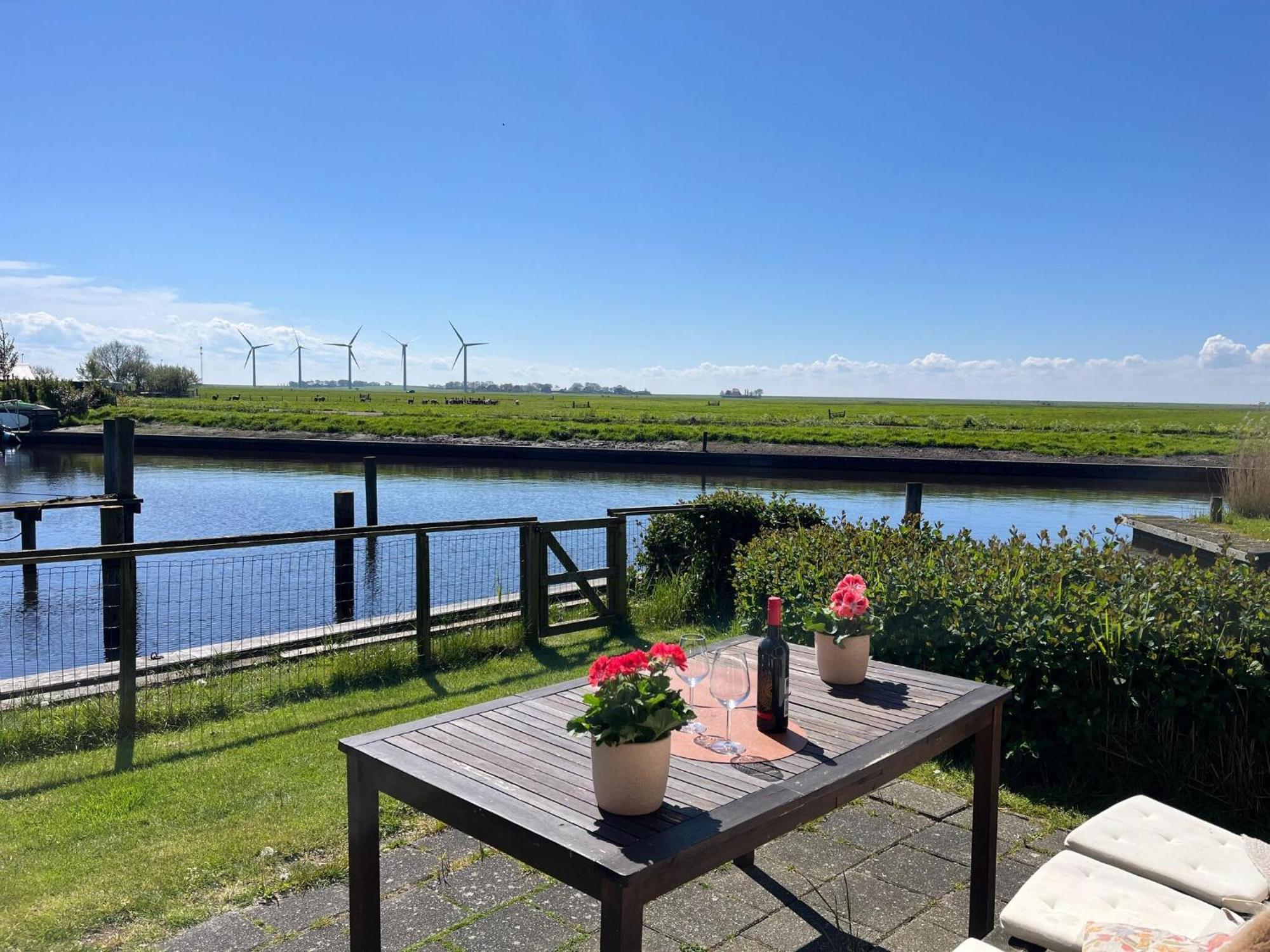 Delightful Holiday Home In Warns With Jetty Екстериор снимка